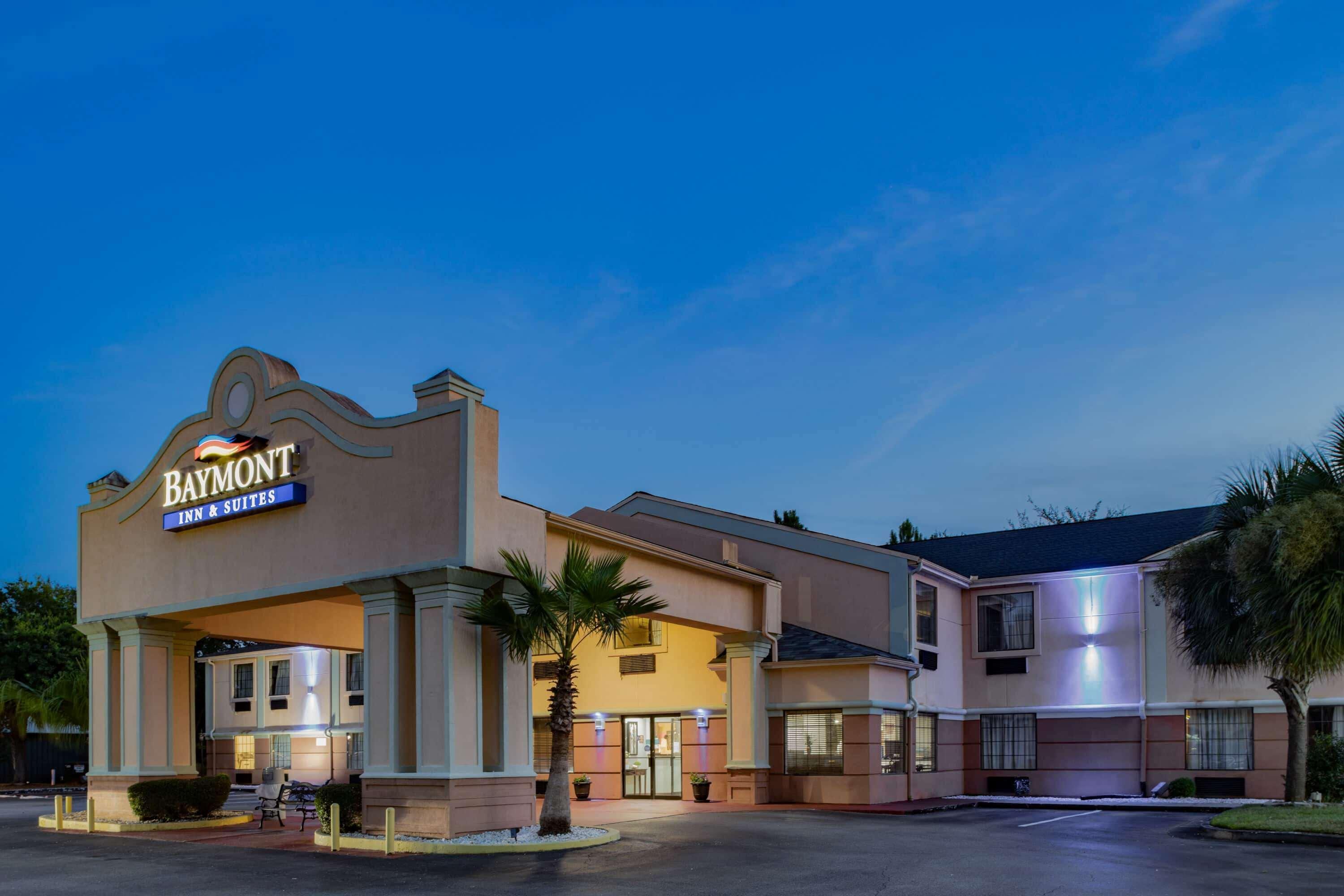Baymont By Wyndham Hinesville Fort Stewart Area Buitenkant foto