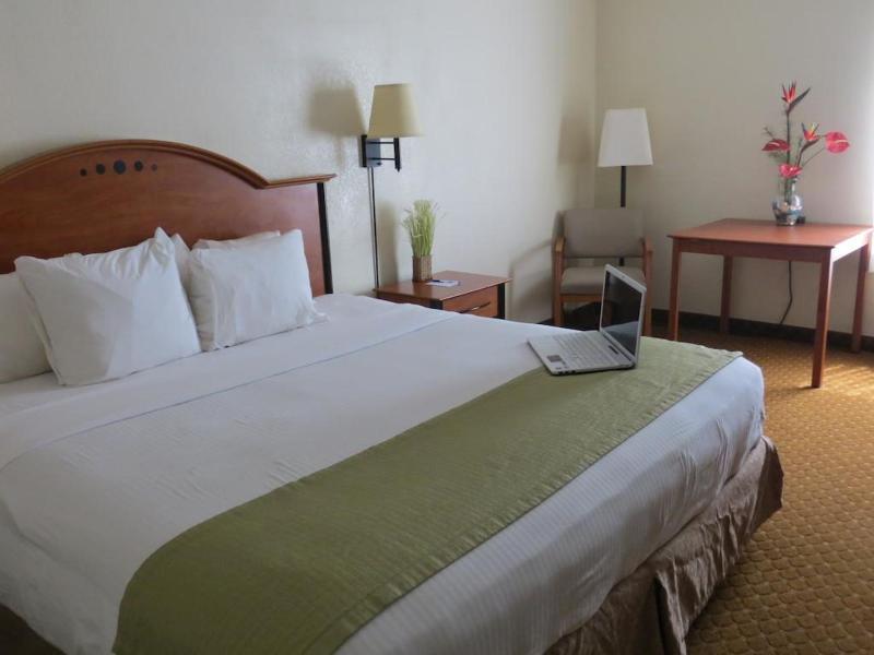 Baymont By Wyndham Hinesville Fort Stewart Area Buitenkant foto